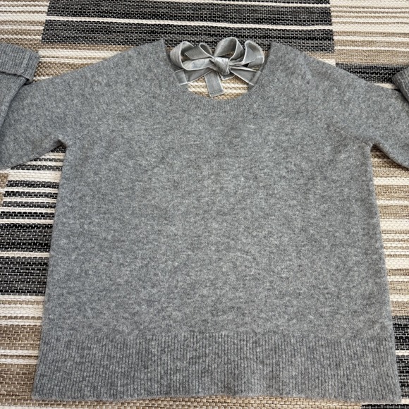 J Crew V Back Sweater Women's Velvet Tie XS Gray Bow Pullover Wool Blend Relaxed - Picture 2 of 12